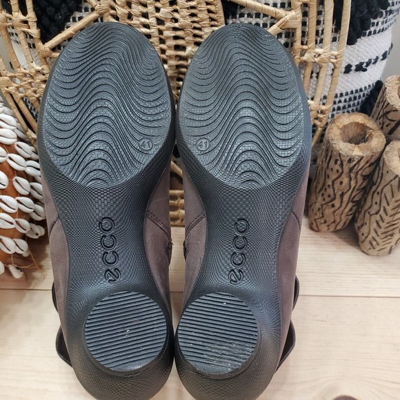 ECCO Sculptured Folded Ankle Boot Booties Brown Leather Zip Women's 10- 10.5/41 - Picture 5 of 16